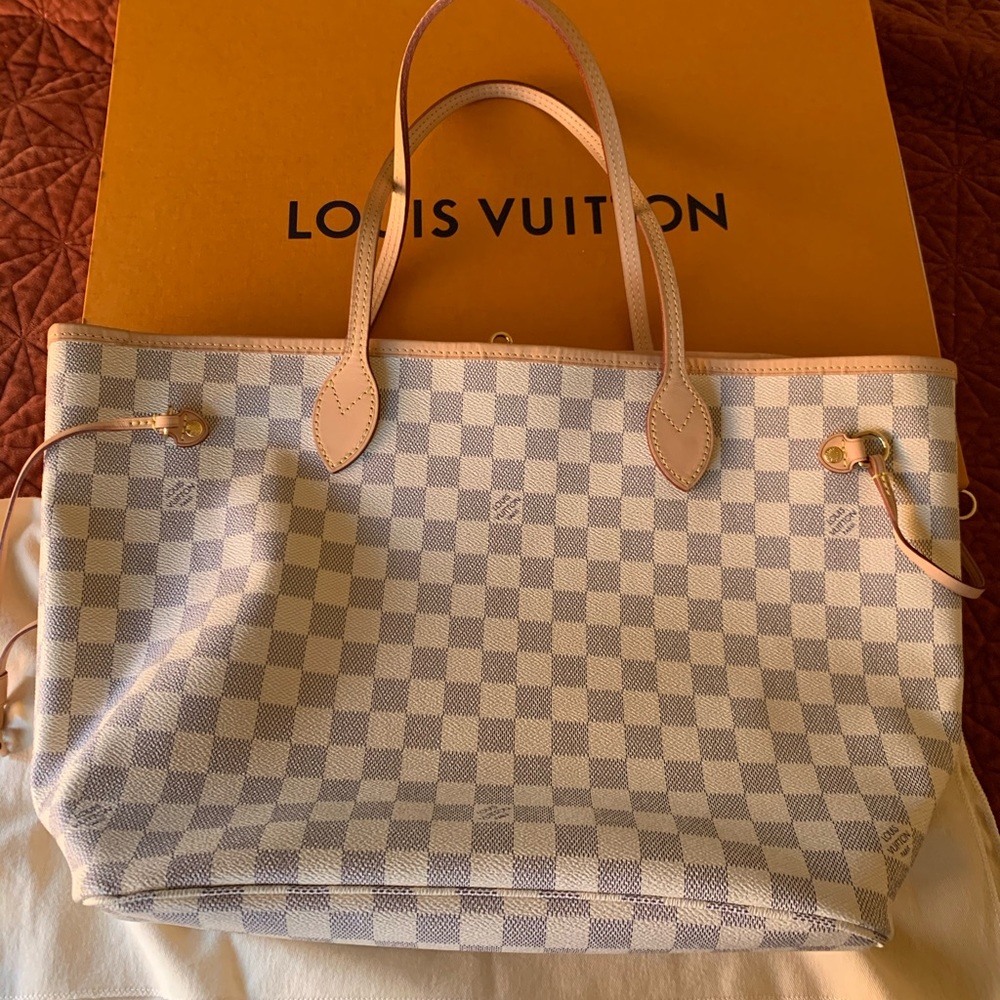 Louis Vuitton Neverfull MM In Damier Azur Print